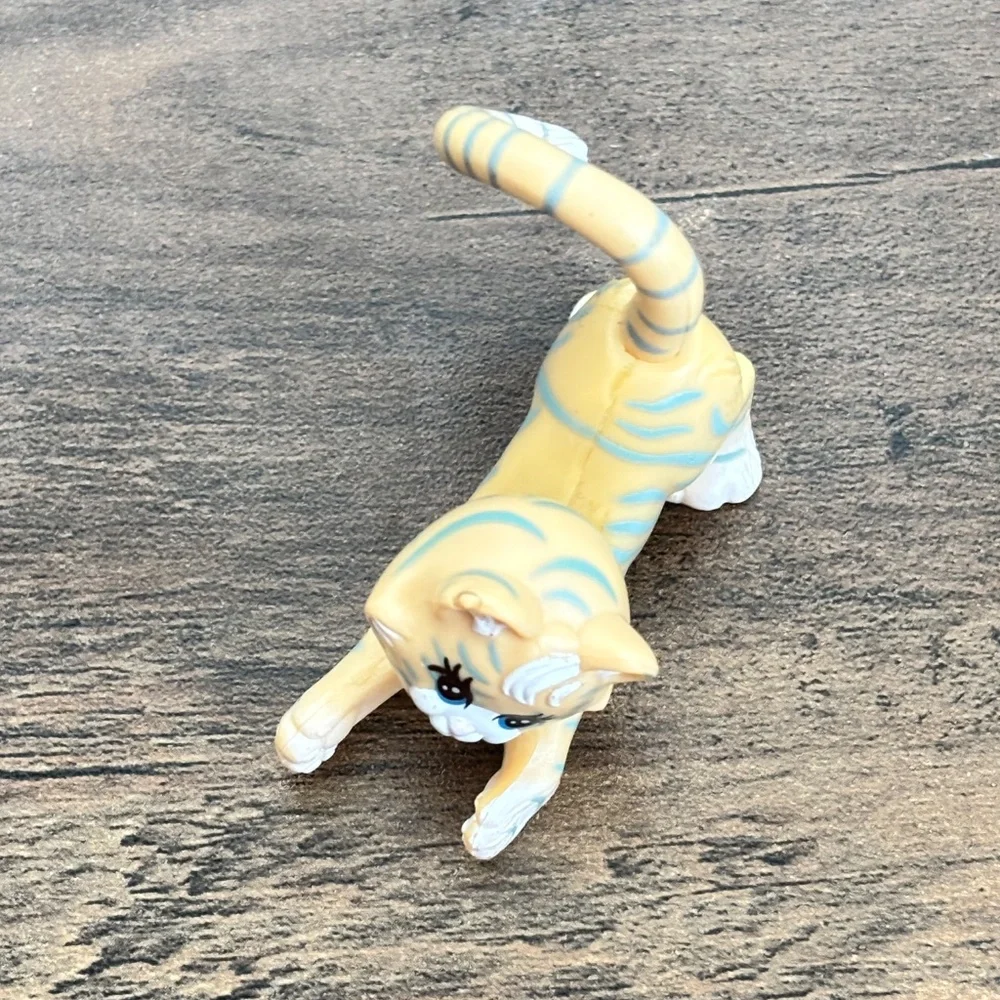 VINTAGE Kenner Littlest Pet Shop Zoo Baby Tiger Toy Figure 1993 LPS Arm Moves